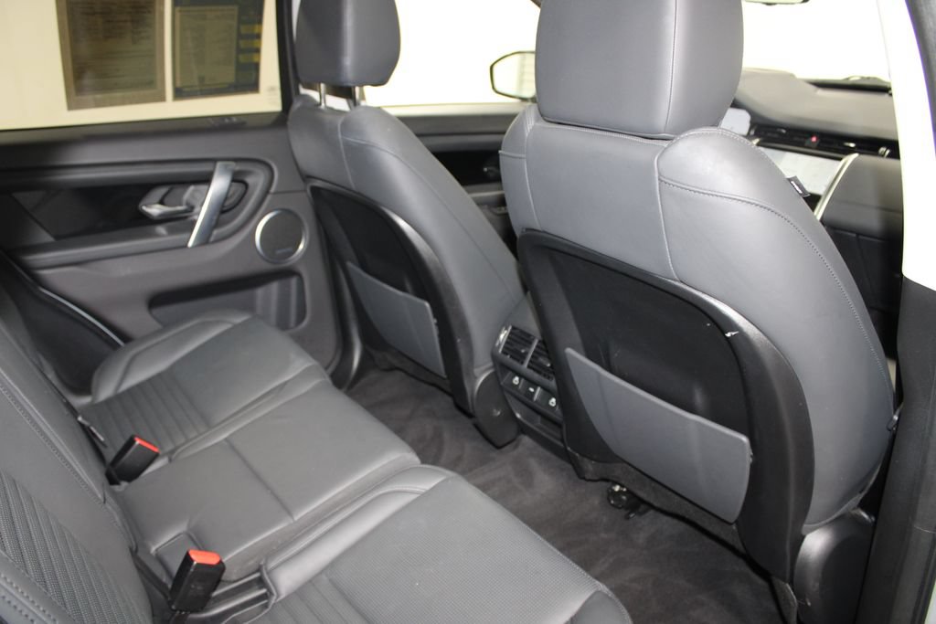 Used 2021 Land Rover Discovery Sport SE AWD/4WD image 32