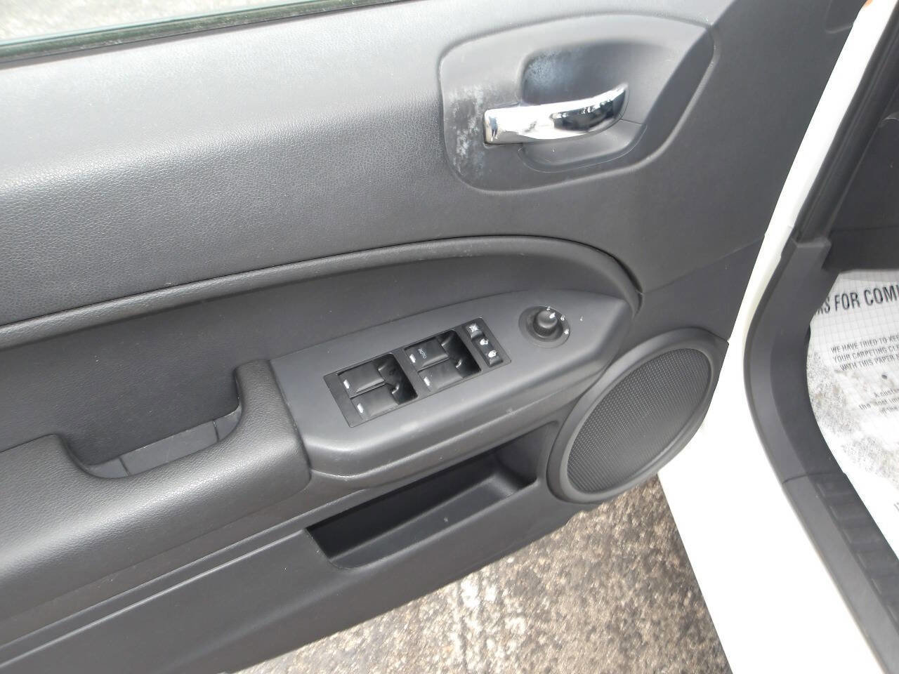 Used 2012 Dodge Caliber SXT image 9