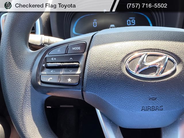 Used 2023 Hyundai Venue SE w/ Cargo Package FWD image 12