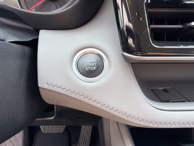 Used 2021 Toyota Highlander LE AWD/4WD image 20