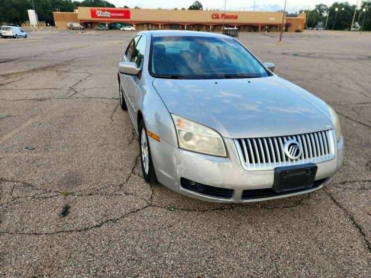 Used 2008 Mercury Milan Premier FWD image 2
