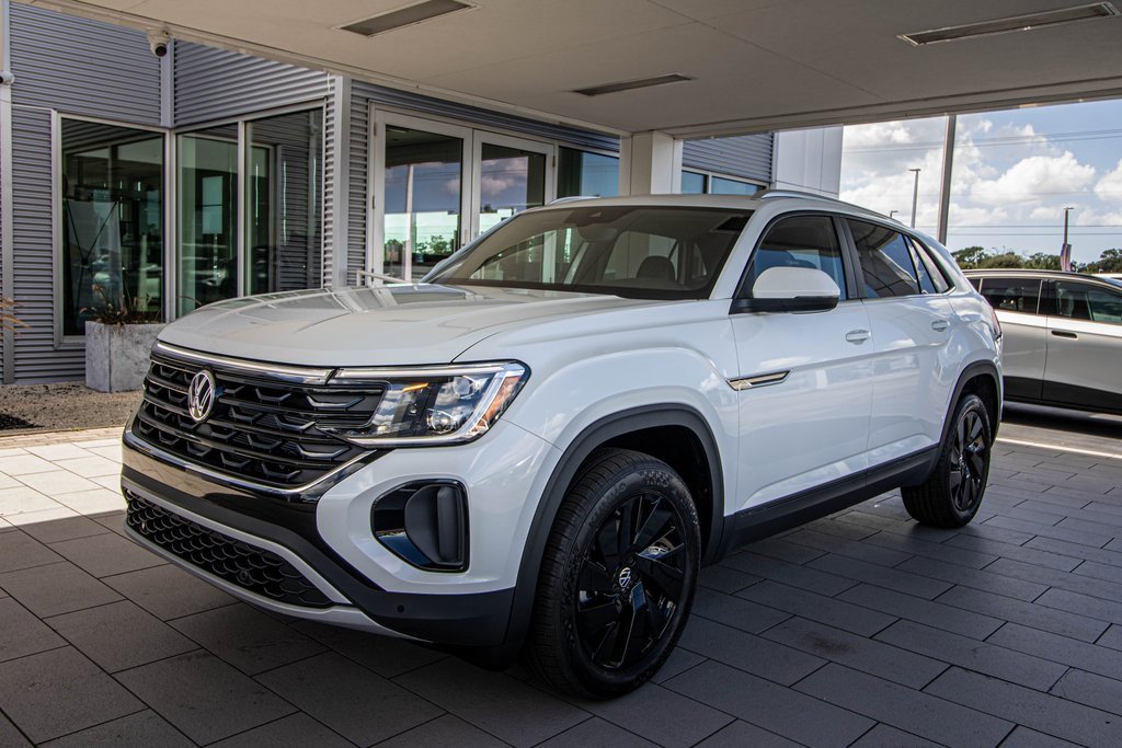 New 2026 Volkswagen Atlas Cross Sport SE image 11