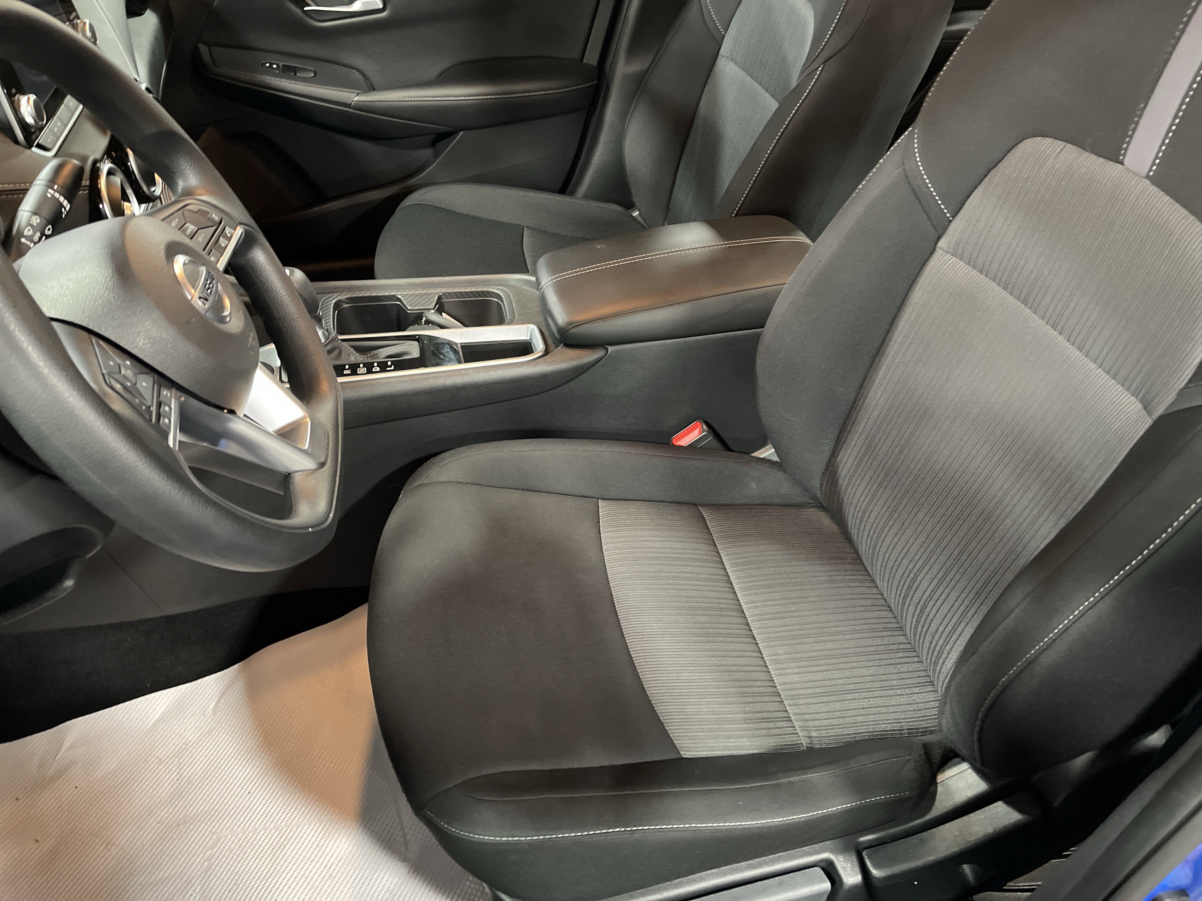 Used 2023 Nissan Sentra SV image 9