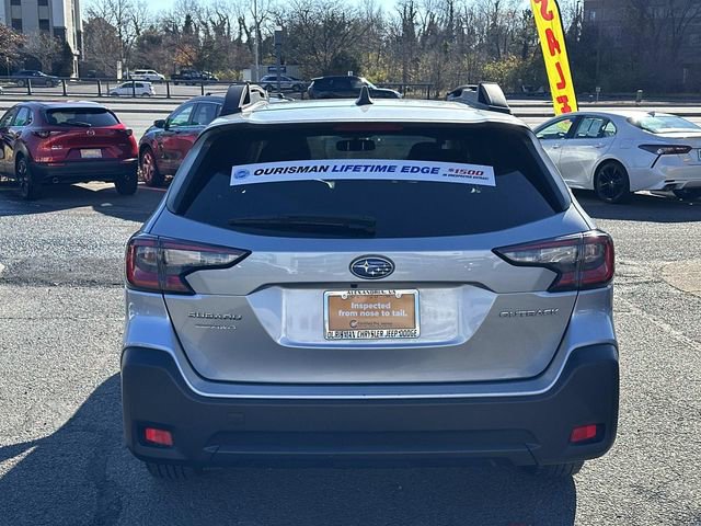 Used 2024 Subaru Outback Premium image 3