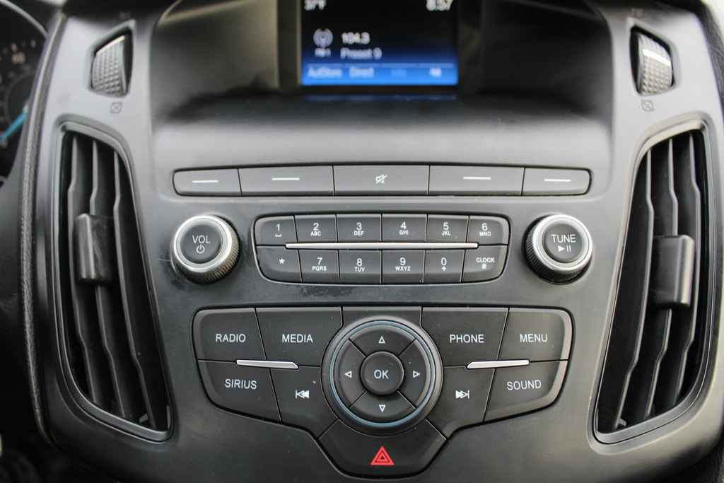 Used 2018 Ford Focus SE image 21