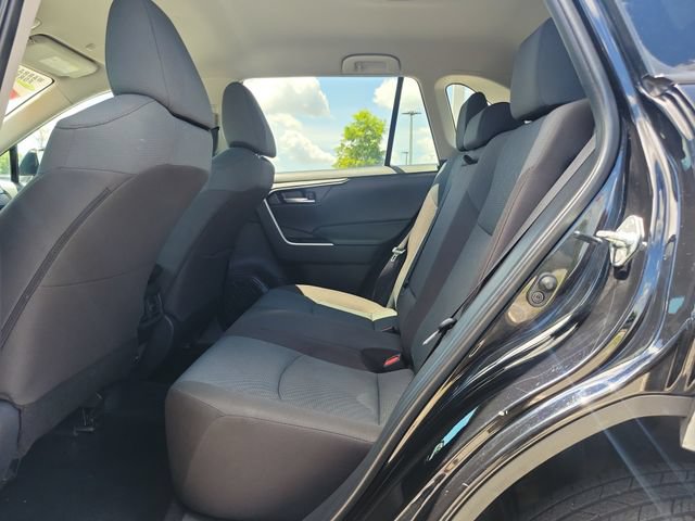 Used 2025 Toyota RAV4 XLE FWD image 10