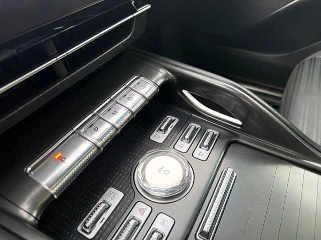 Certified 2024 Lincoln Nautilus Reserve w/ Equipment Group 202A image 28