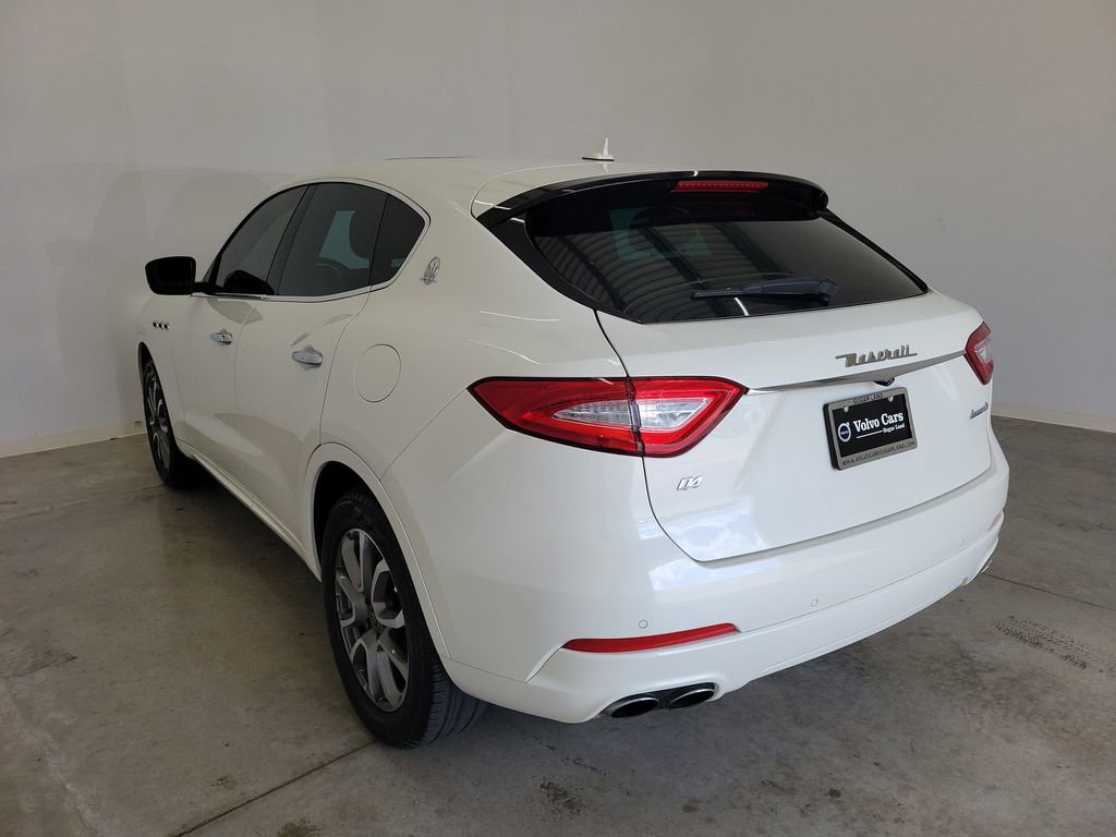 Used 2020 Maserati Levante image 7