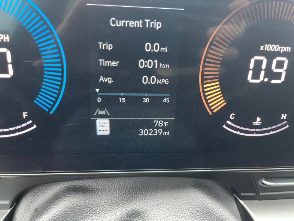 Used 2025 Hyundai Kona SEL FWD image 18