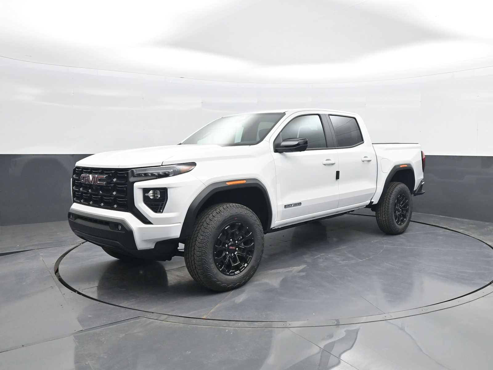 New 2026 GMC Canyon Elevation w/ Convenience Package RWD image 4