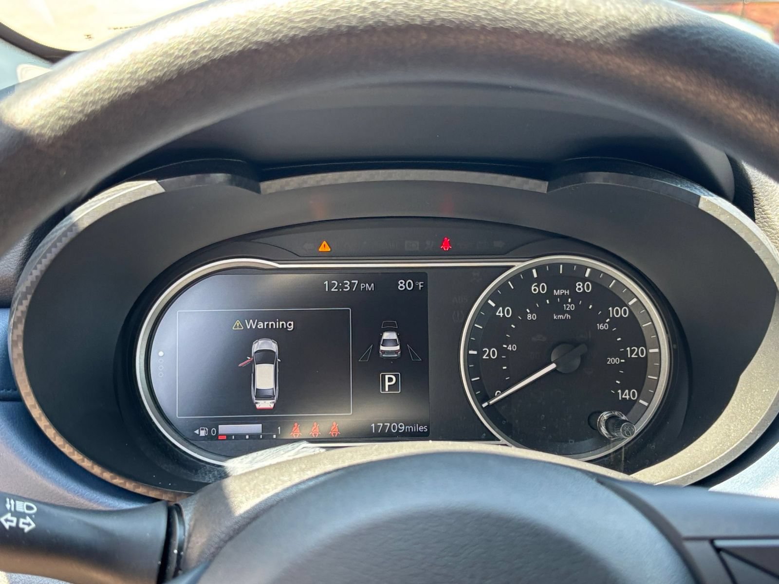 Used 2025 Nissan Versa SV FWD image 33