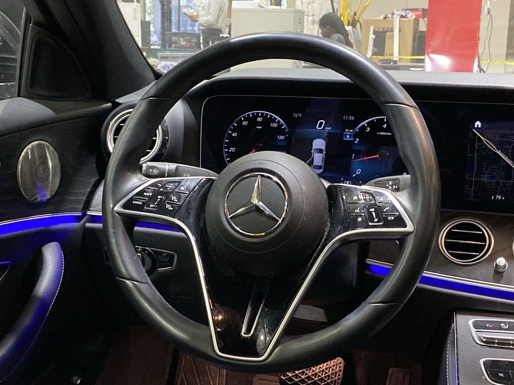 Used 2023 Mercedes-Benz E 350 4MATIC Sedan image 3