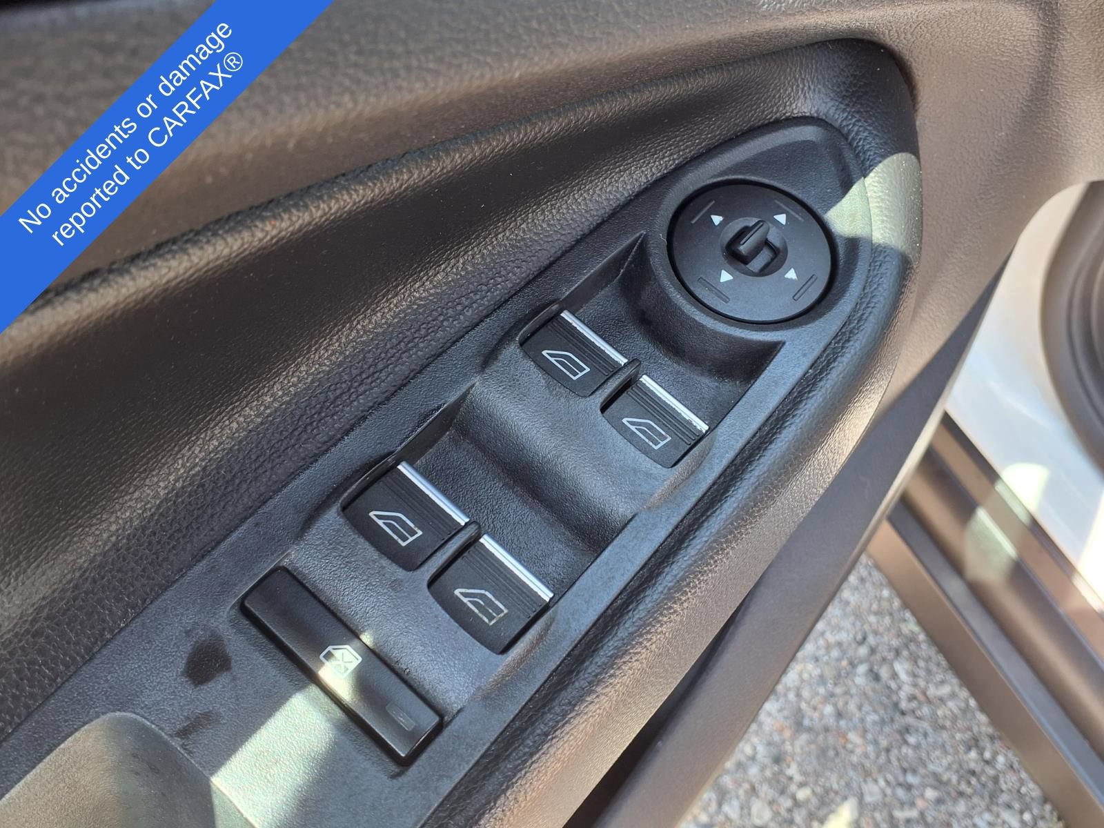 Used 2016 Ford C-MAX Energi SEL w/ Equipment Group 302A FWD image 17