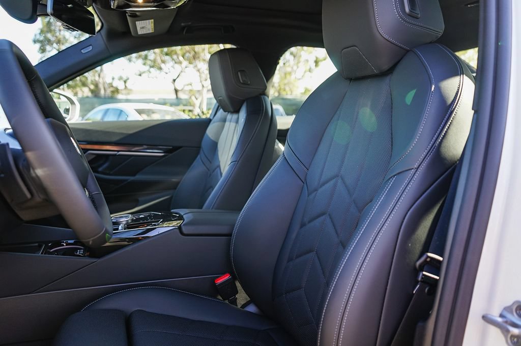 New 2027 BMW 530i w/ Convenience Package RWD image 17