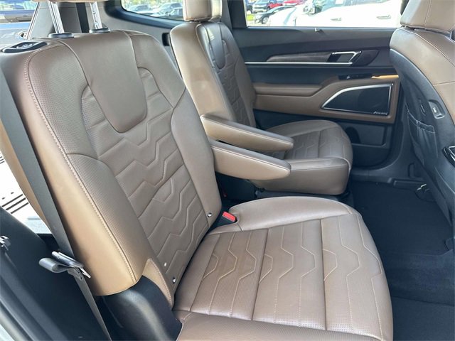 Used 2022 Kia Telluride SX w/ SX Prestige Package image 12