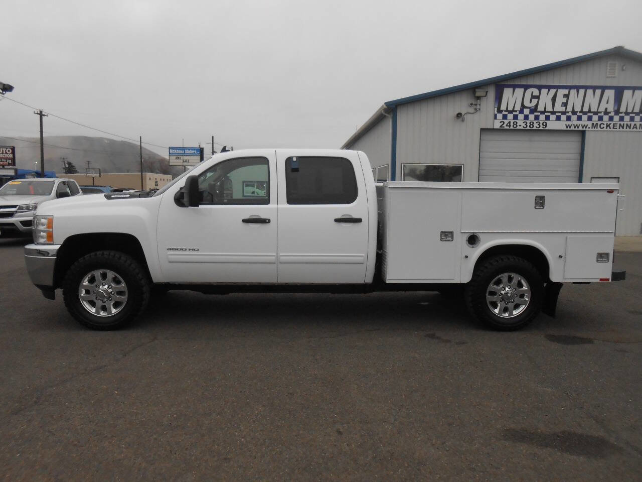 Used 2011 Chevrolet Silverado 3500 LT AWD/4WD image 6