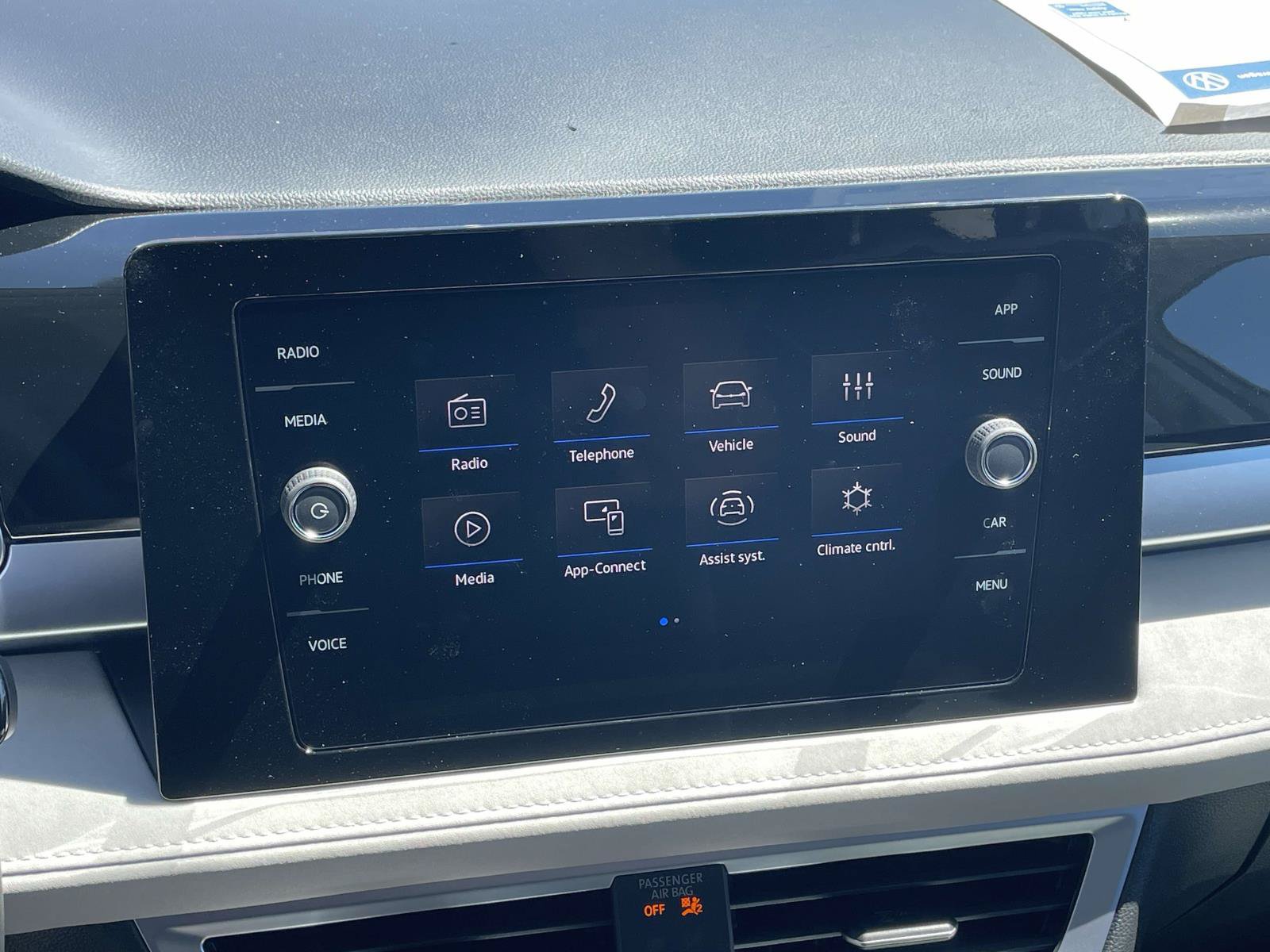 New 2026 Volkswagen Taos SE FWD image 9