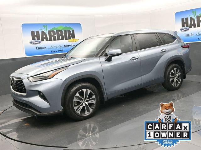 Used 2023 Toyota Highlander XLE image 1
