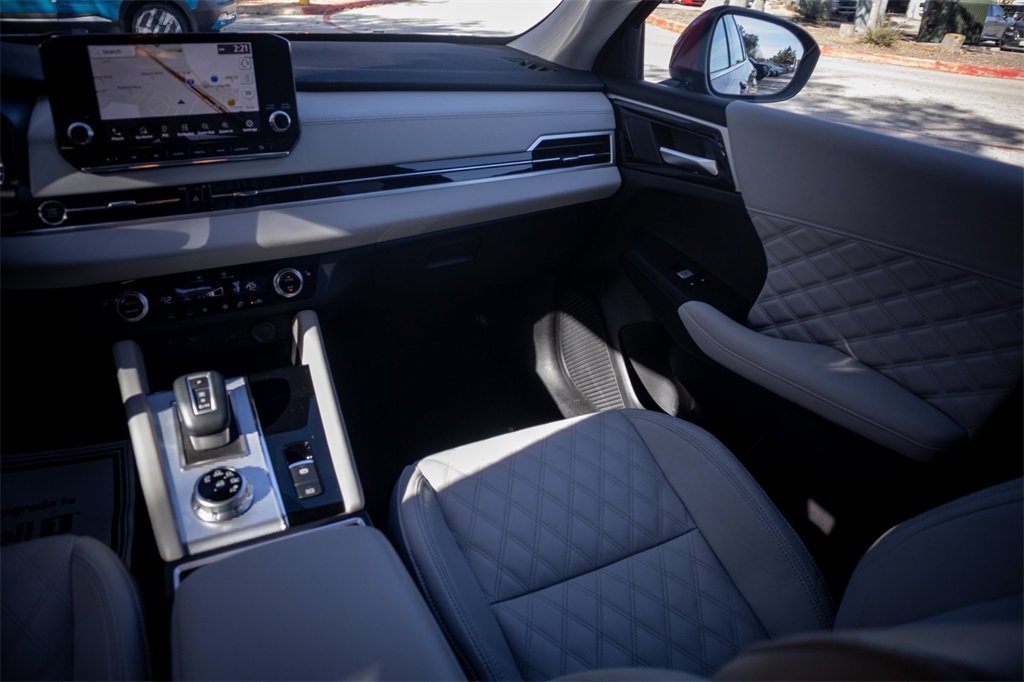 Used 2024 Mitsubishi Outlander SEL image 15