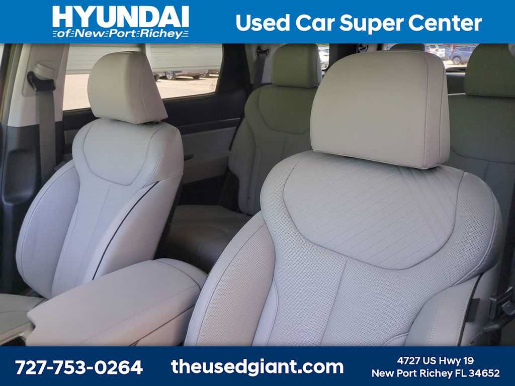 Used 2024 Hyundai Palisade SEL w/ Premium Package FWD image 7