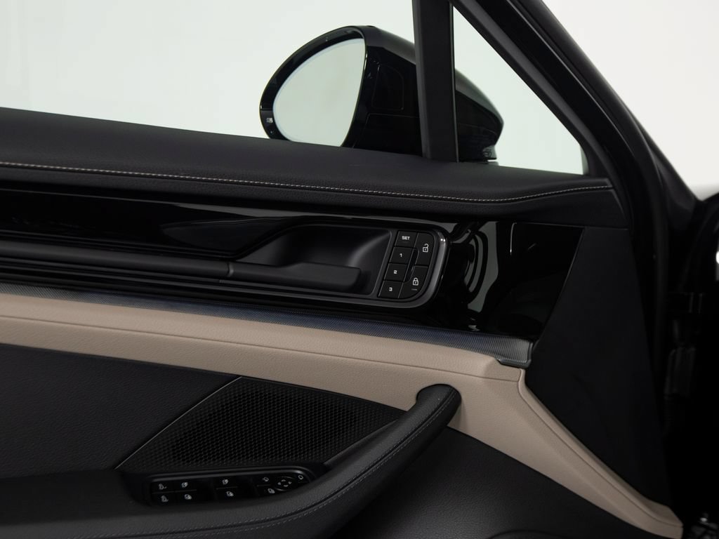 New 2026 Porsche Panamera 4 AWD/4WD image 19