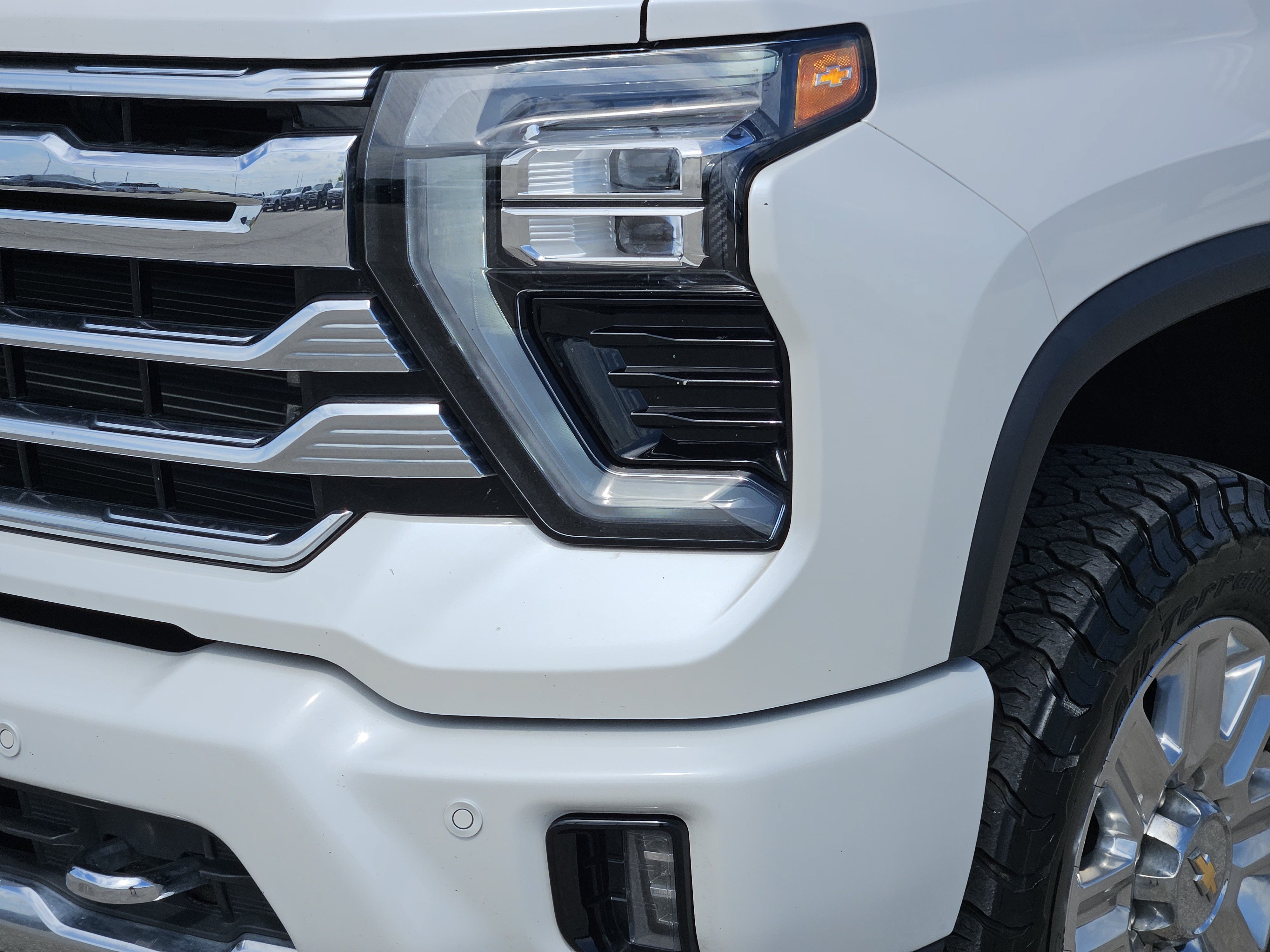 Used 2024 Chevrolet Silverado 3500 High Country w/ High Country Premium Package AWD/4WD image 8