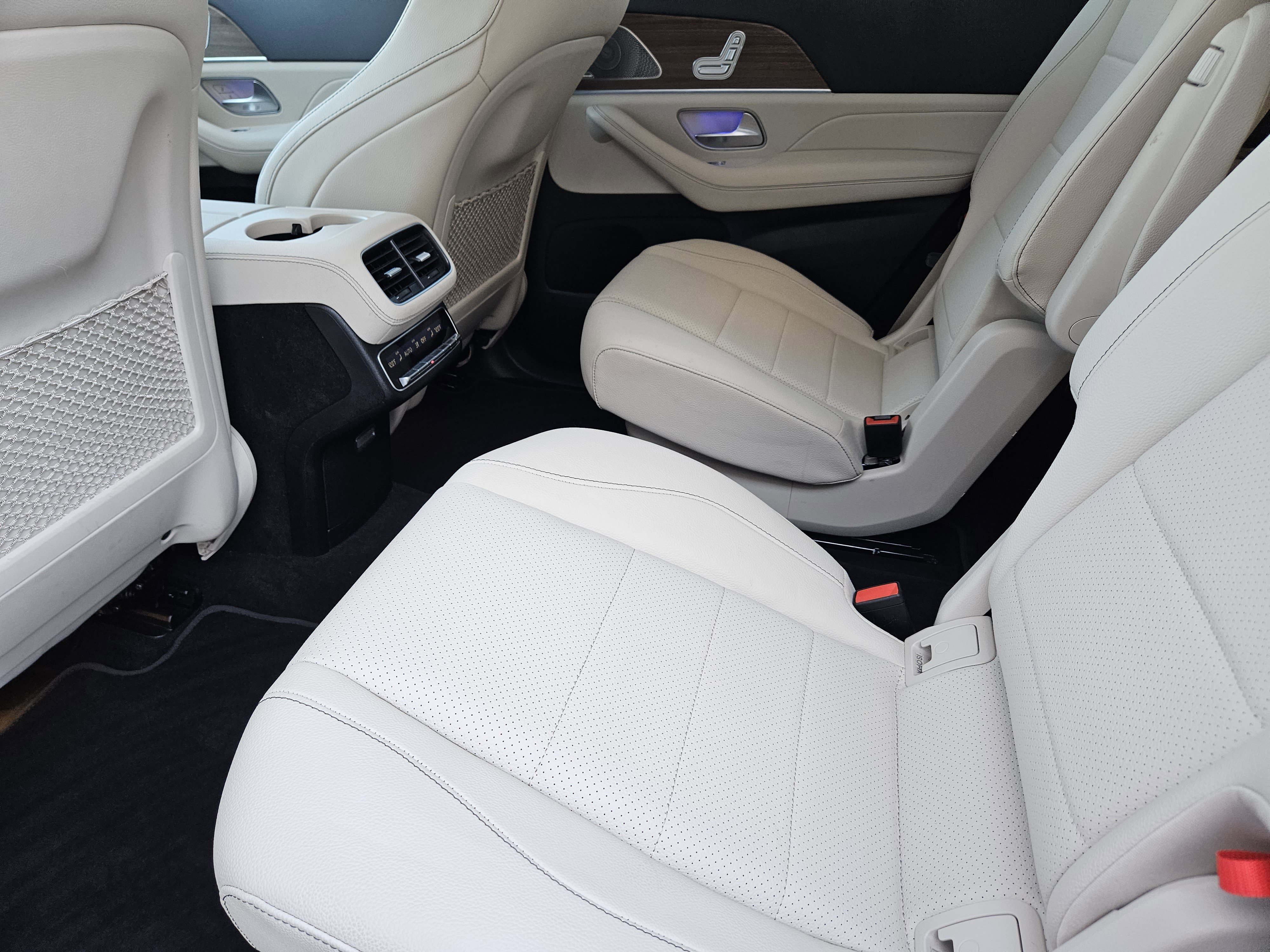 Certified 2025 Mercedes-Benz GLS 450 4MATIC image 30