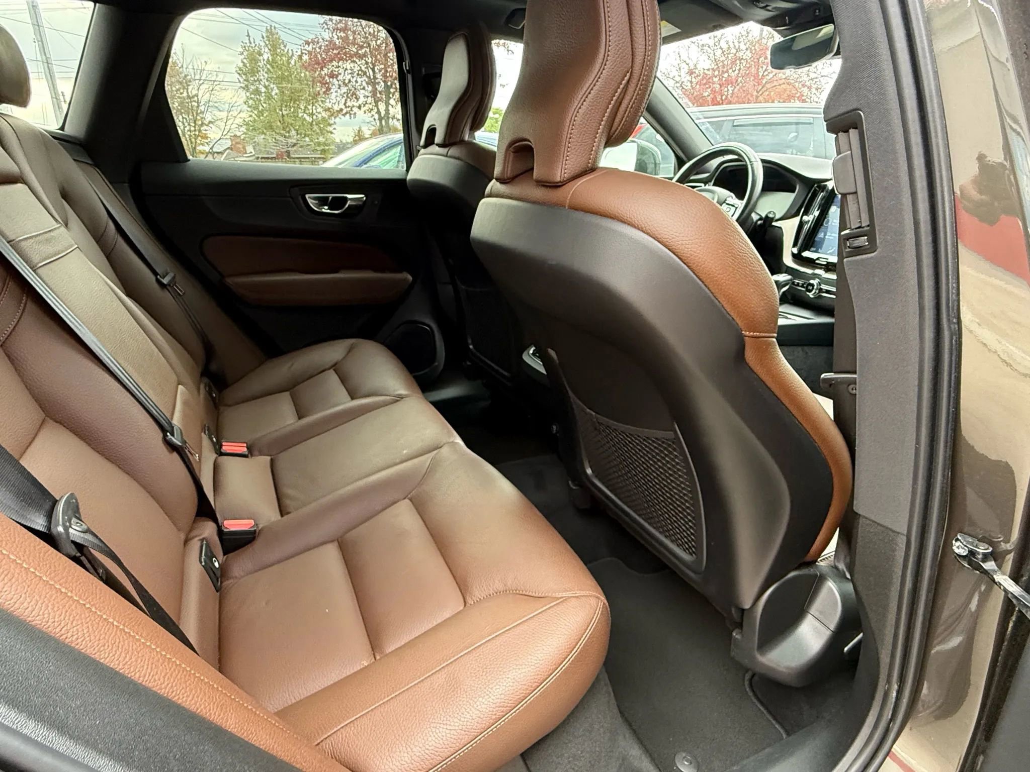 Used 2020 Volvo XC60 T5 Inscription image 11