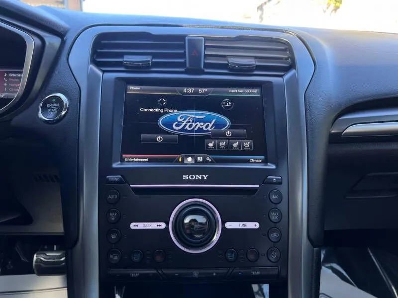 Used 2016 Ford Fusion Energi Titanium w/ Driver Assist Package FWD image 18