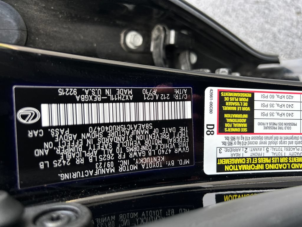 Used 2024 Lexus ES 300h w/ Accessory Package (Z2) FWD image 23