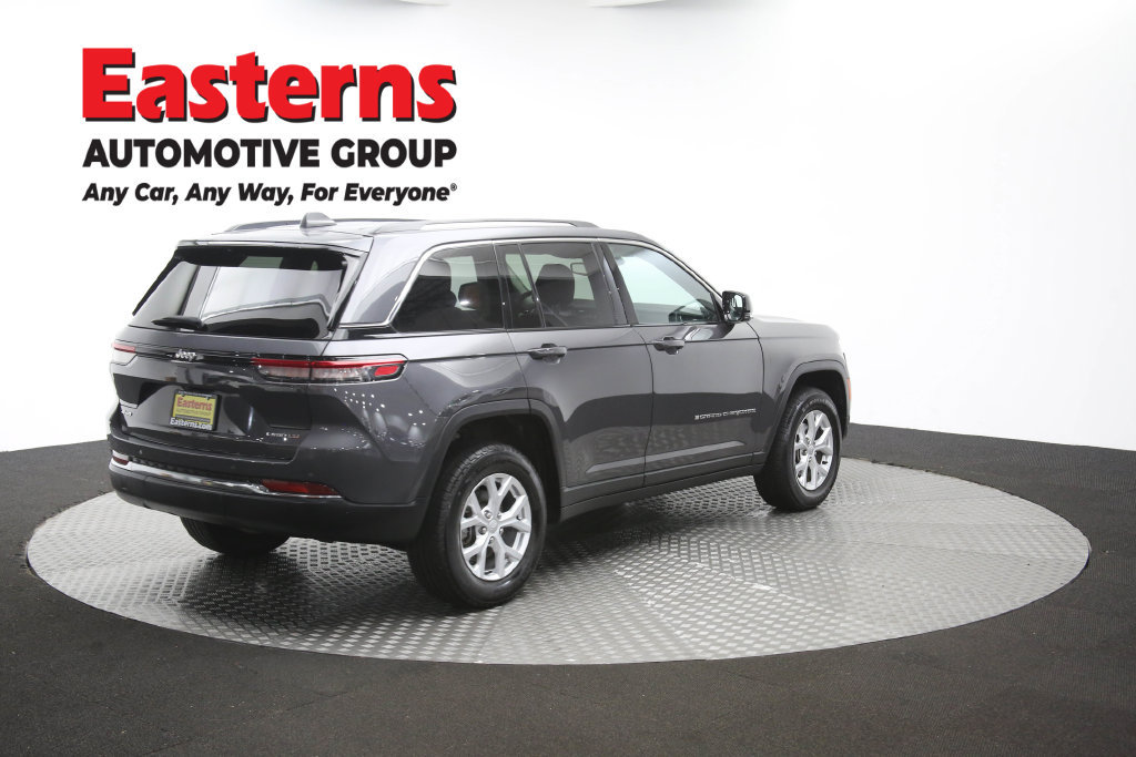 Used 2023 Jeep Grand Cherokee Limited AWD/4WD image 46