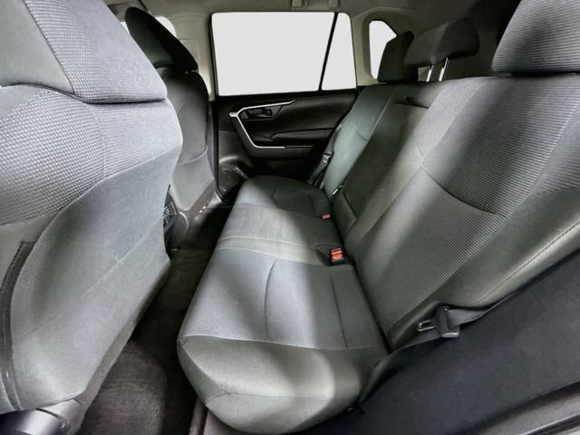 Used 2022 Toyota RAV4 LE FWD image 22