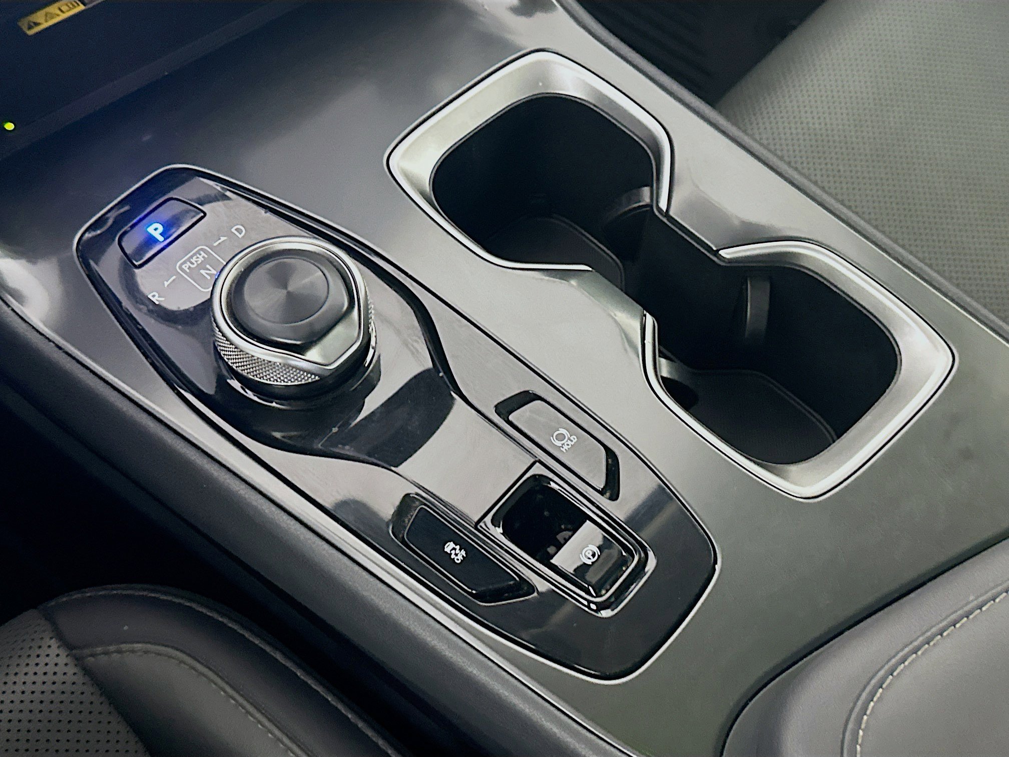 Used 2023 Lexus RZ 450e Premium w/ Technology Package image 25