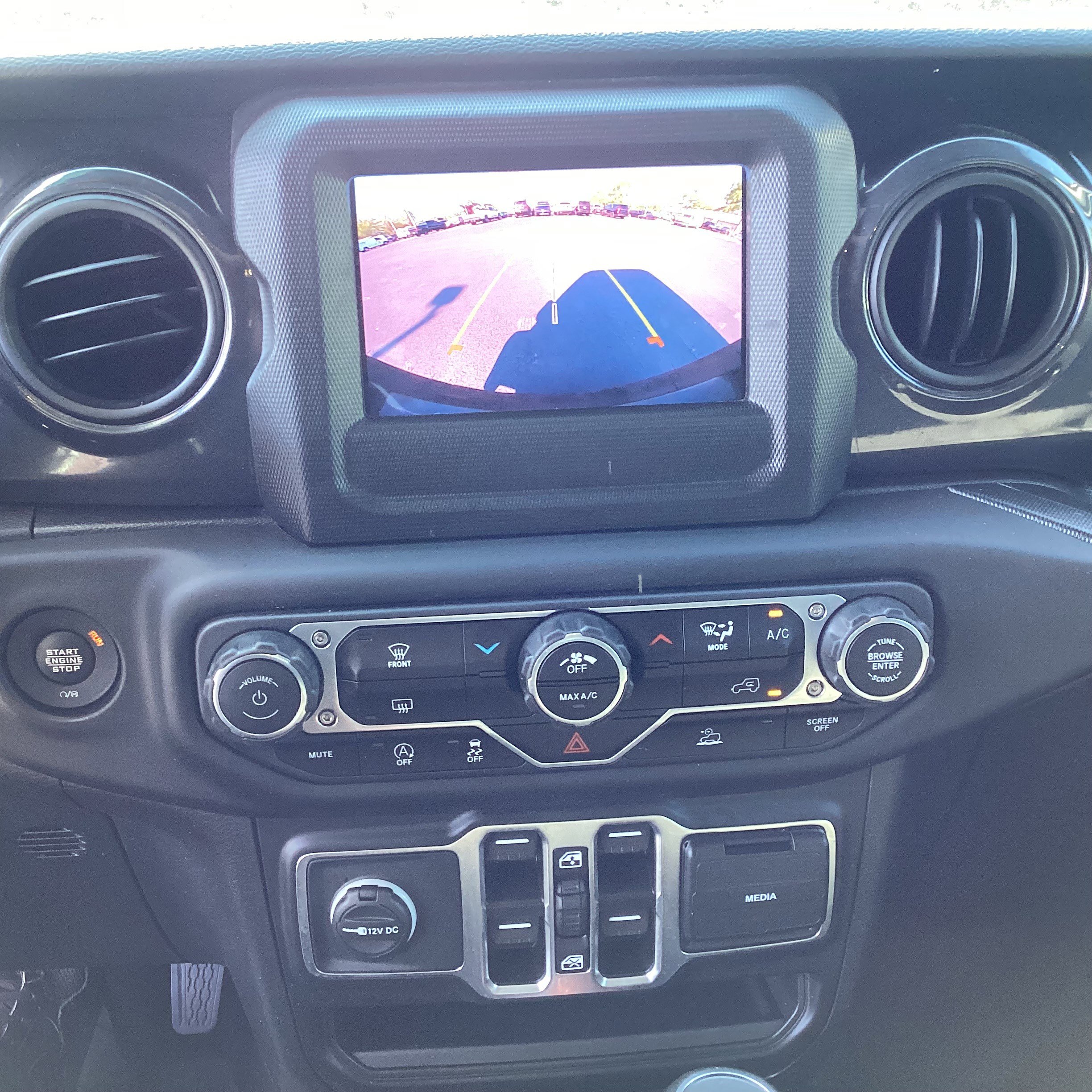 Used 2023 Jeep Wrangler Unlimited Sport AWD/4WD image 32