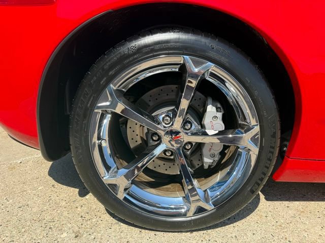 Used 2013 Chevrolet Corvette Grand Sport w/ 3LT Preferred Equipment Group RWD image 11