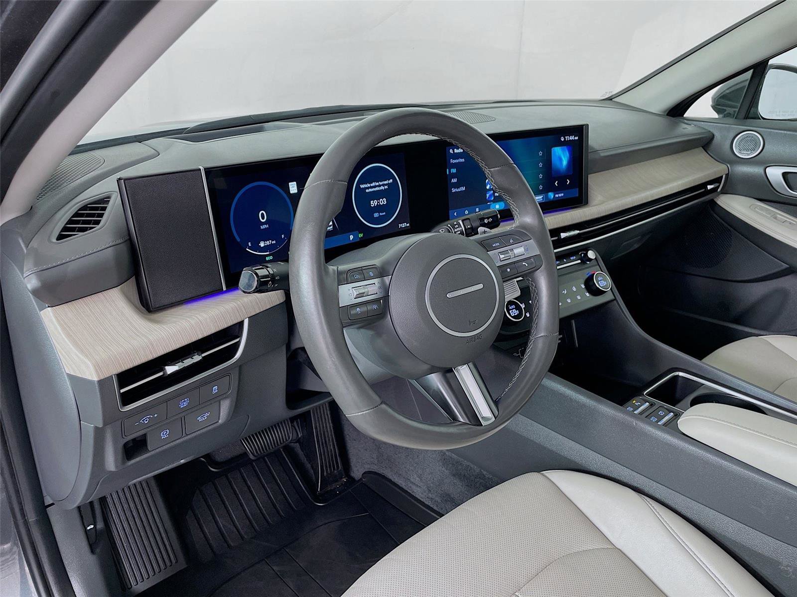 Used 2025 Hyundai Sonata Limited image 13