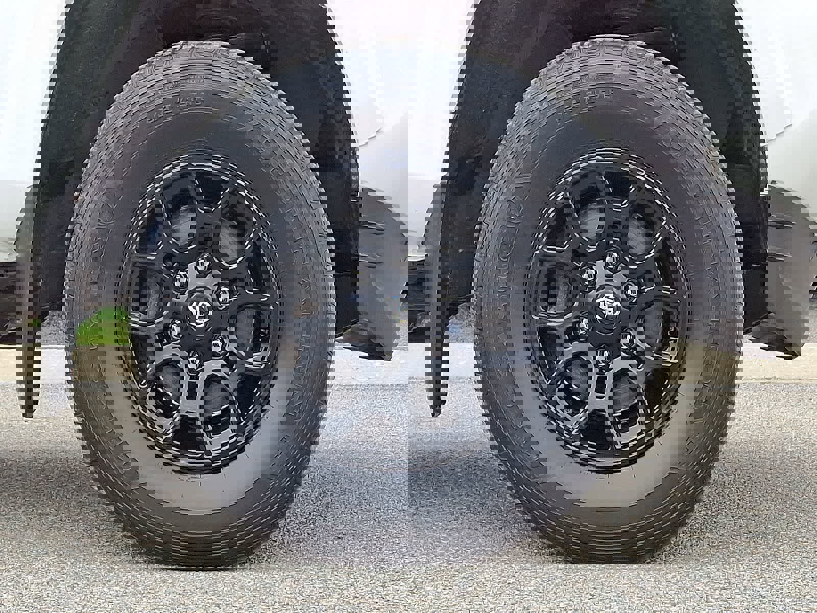 Used 2022 Toyota Tacoma SR5 image 11