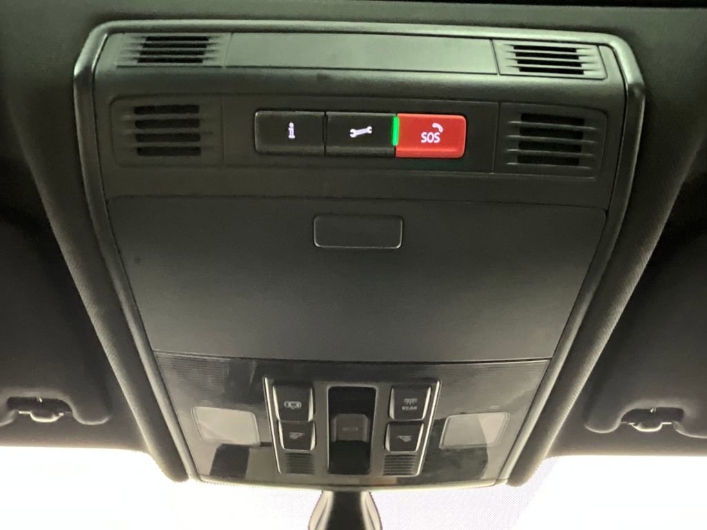 Used 2021 Volkswagen Jetta R-Line image 13