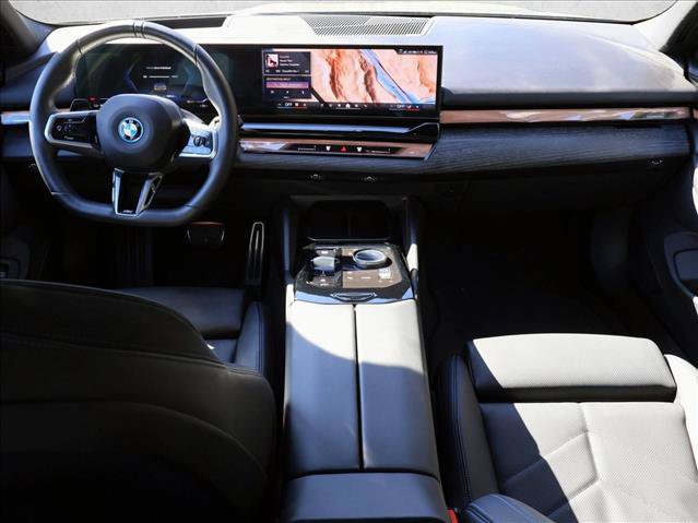 Used 2025 BMW i5 xDrive40 w/ M Sport Package AWD/4WD image 22