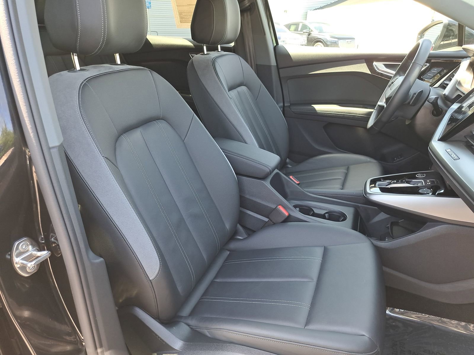 Certified 2025 Audi Q4 e-tron Premium Plus w/ Premium Plus AWD/4WD image 10