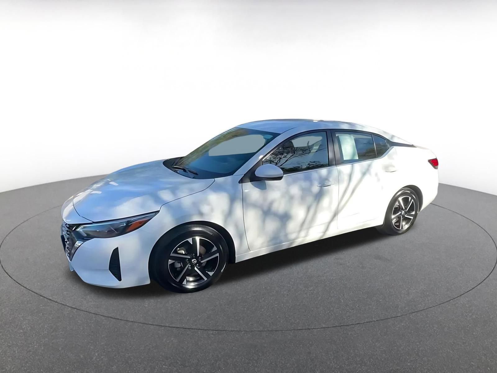 Used 2025 Nissan Sentra SV image 8