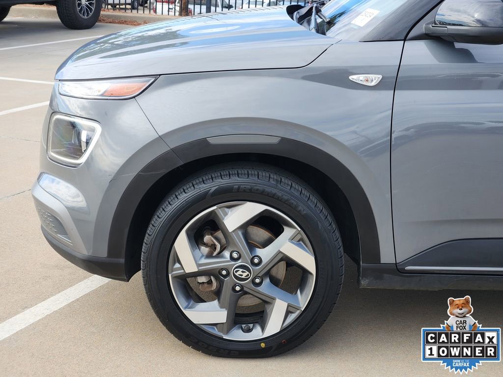 Used 2022 Hyundai Venue Limited w/ Cargo Package image 11