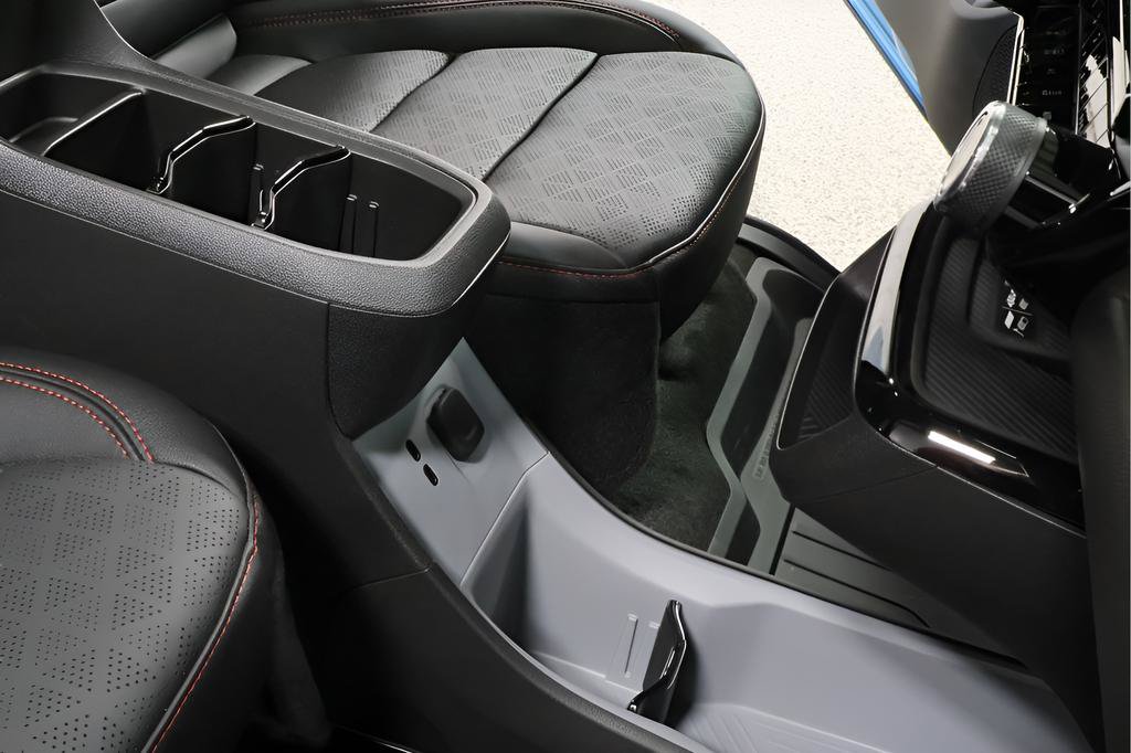 New 2027 Chevrolet Bolt RS w/ Technology Package FWD image 33