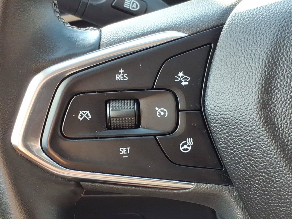 Used 2026 Chevrolet Trax ACTIV w/ Sunroof Package FWD image 24