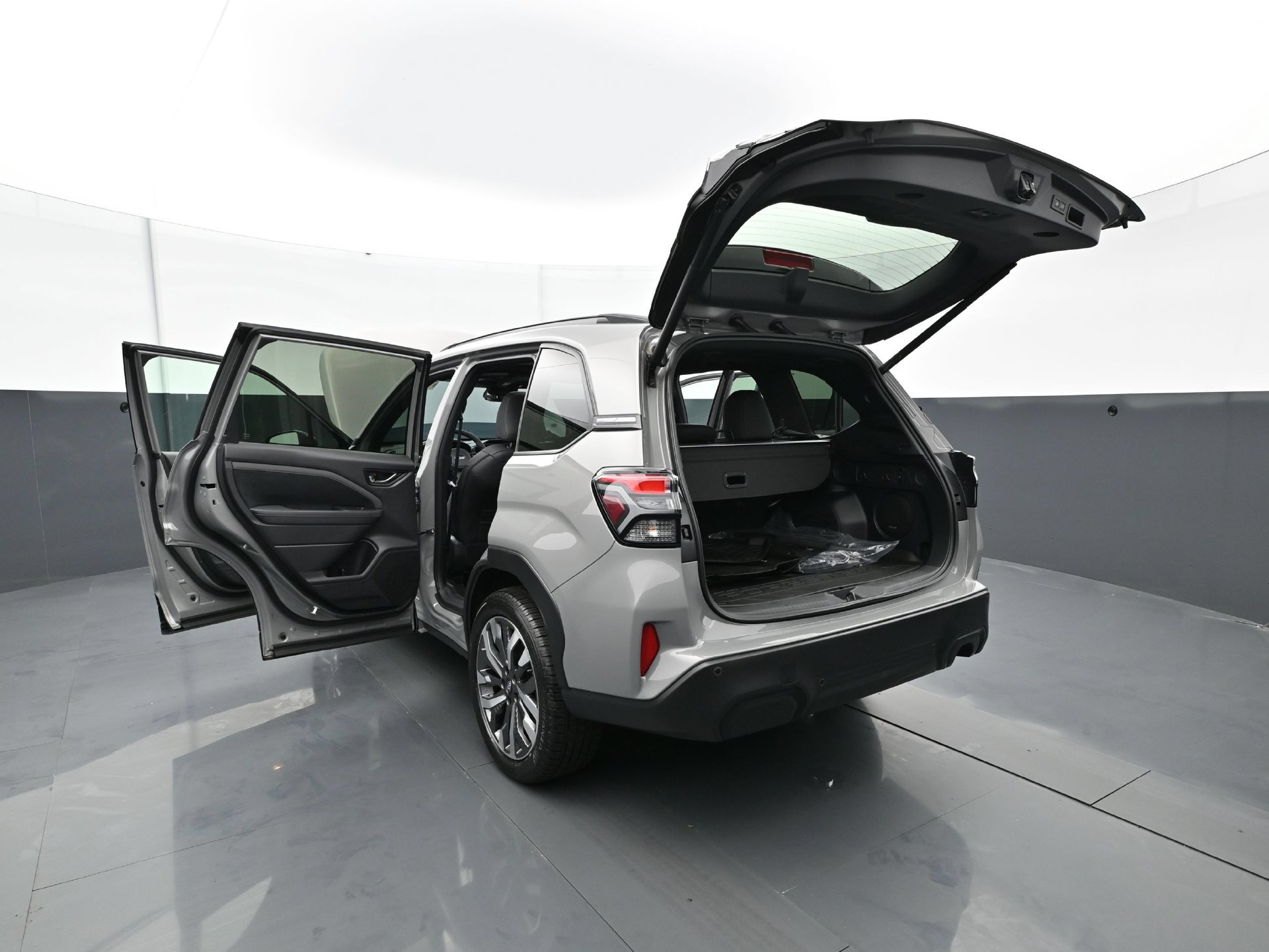 Used 2026 Subaru Forester Touring AWD/4WD image 37