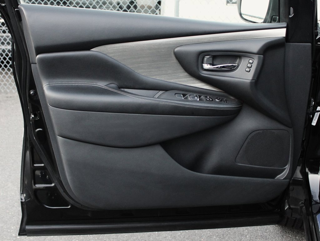 Used 2018 Nissan Murano Platinum image 16