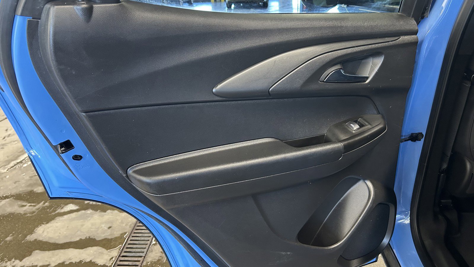 Used 2023 Chevrolet TrailBlazer RS w/ Sun and Liftgate Package image 11