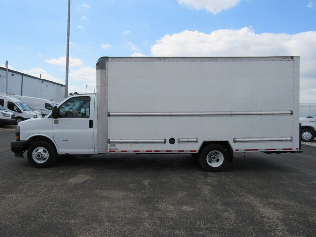 Used 2022 GMC Savana 3500 Extended w/ Power Convenience Package RWD image 6