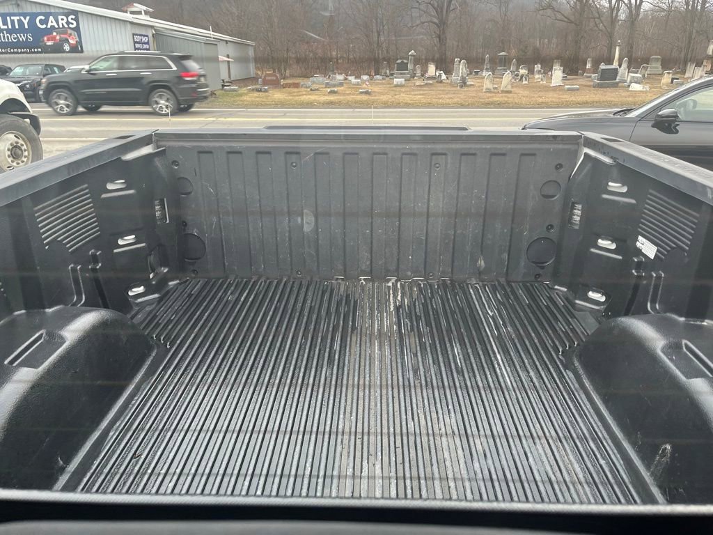 Used 2025 Chevrolet Silverado 1500 LT image 30