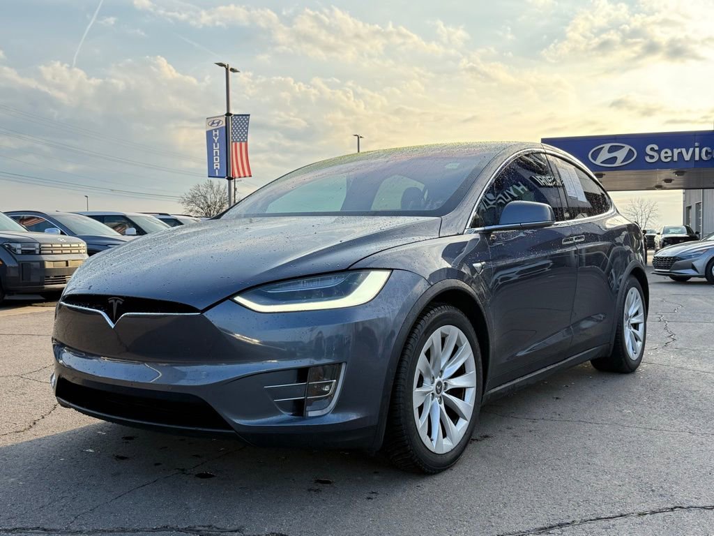 Used 2020 Tesla Model X Long Range image 3